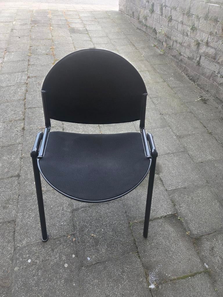 Chaises de bureaux, Enlèvement