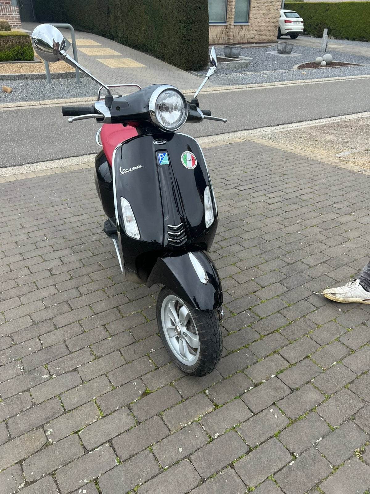Vespa Primavera 49cc 2 temps — Nero Vulcano (2014), Vélos & Vélomoteurs, Enlèvement, Comme neuf