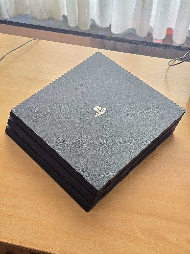 PS4 Pro voor onderdelen, Games en Spelcomputers, Spelcomputers | Sony PlayStation 4, Ophalen of Verzenden, Gebruikt, Zonder controller