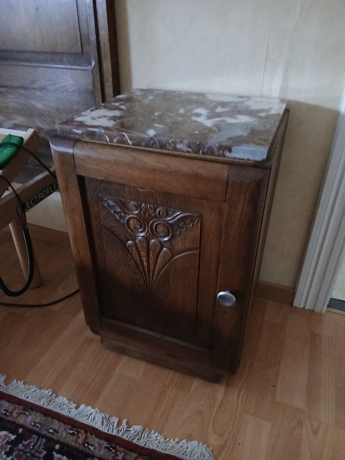 art deco nachtkastje, Enlèvement