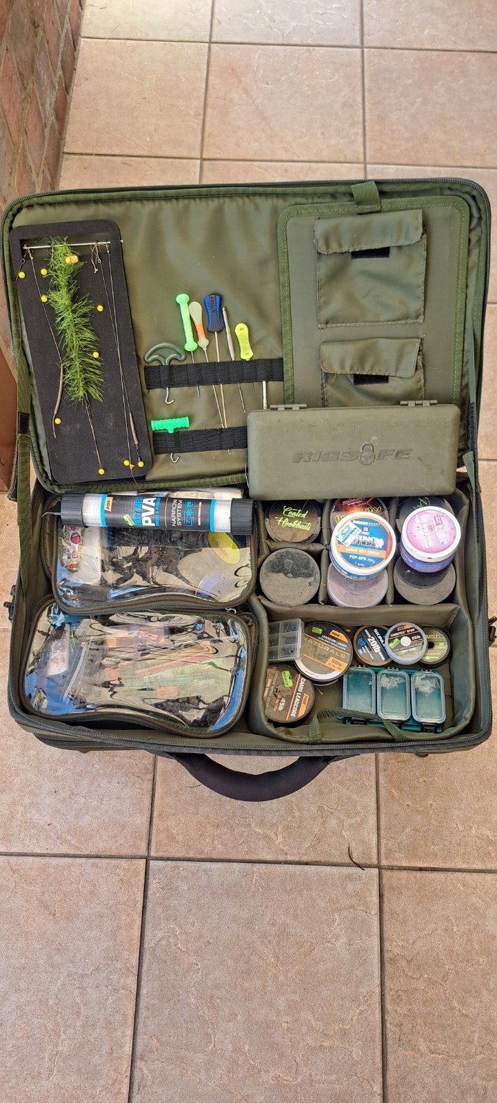 Karper klein material , bag met tafel, Ophalen