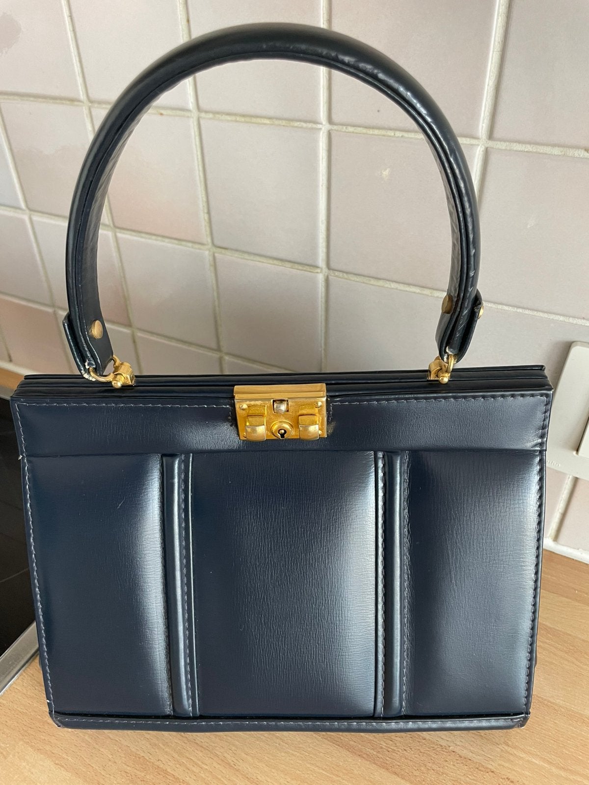 Mooie vintage dames handtas, Handtassen en Accessoires, Tassen | Damestassen, Ophalen, Zo goed als nieuw, Handtas