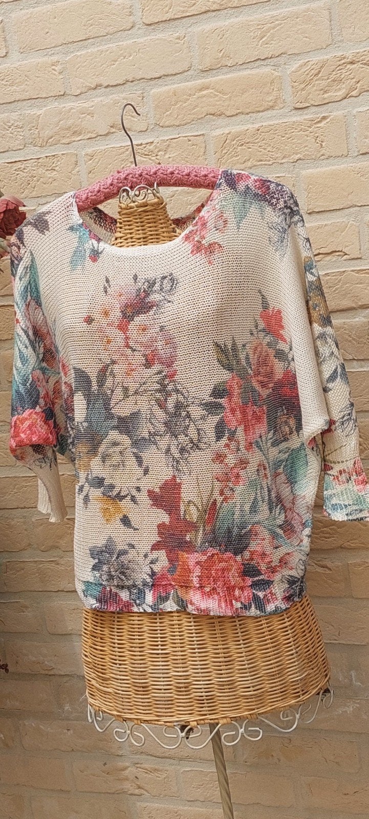Bloesje maat m etam, Kleding | Dames, T-shirts, Maat 38/40 (M), Overige kleuren, Ophalen of Verzenden, Zo goed als nieuw