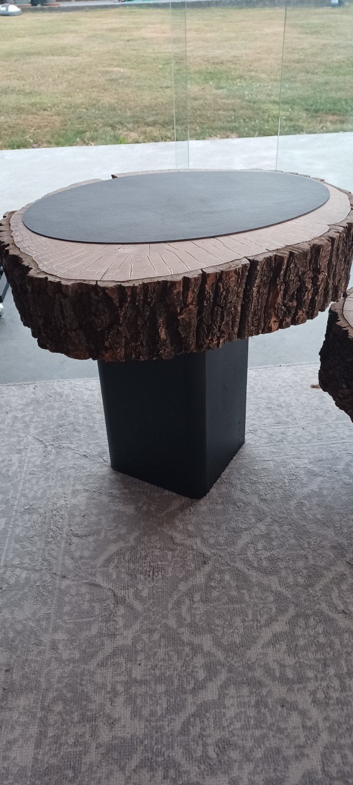 houten tafeltjes, Enlèvement