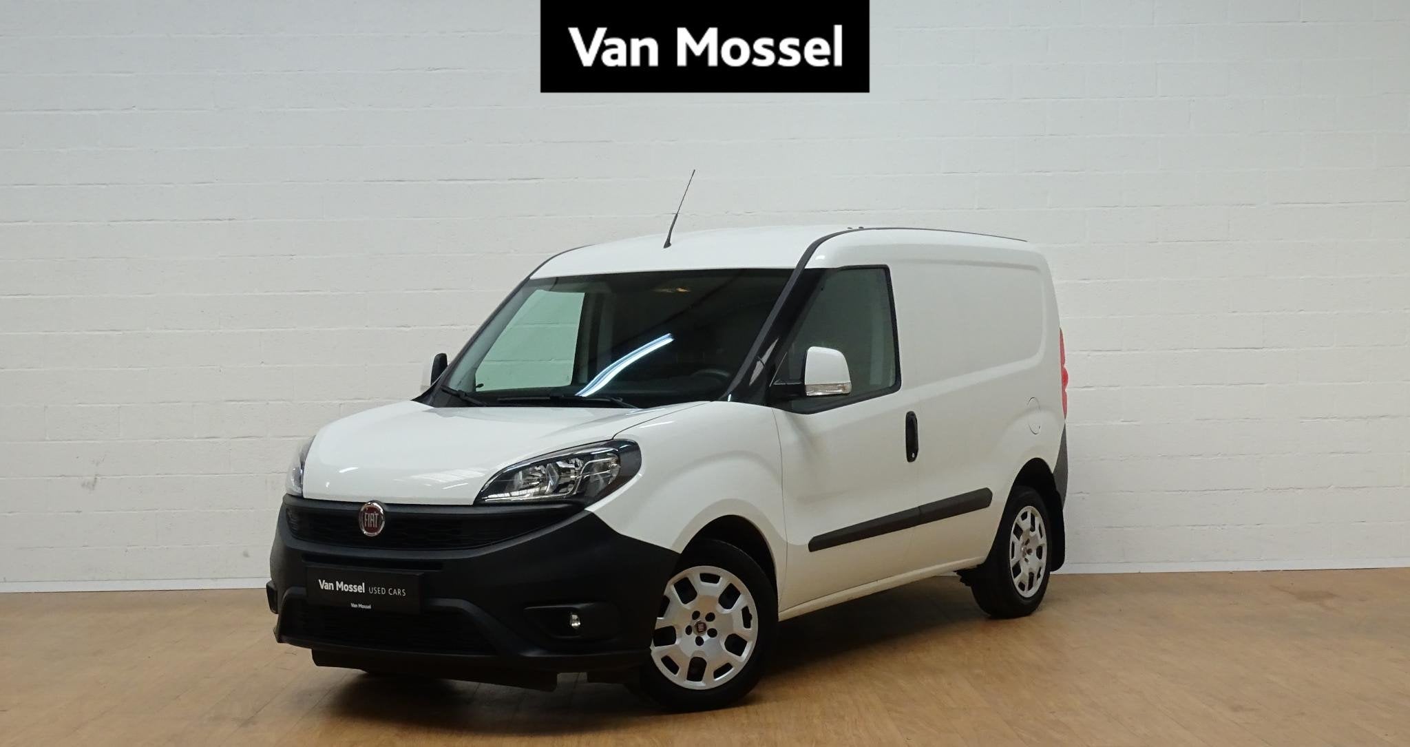 Fiat Doblo Cargo 1.6 Multijet SX+airco+apple car play, Auto's, Bestelwagens en Lichte vracht, Voorwielaandrijving, 4 deurs, Stof