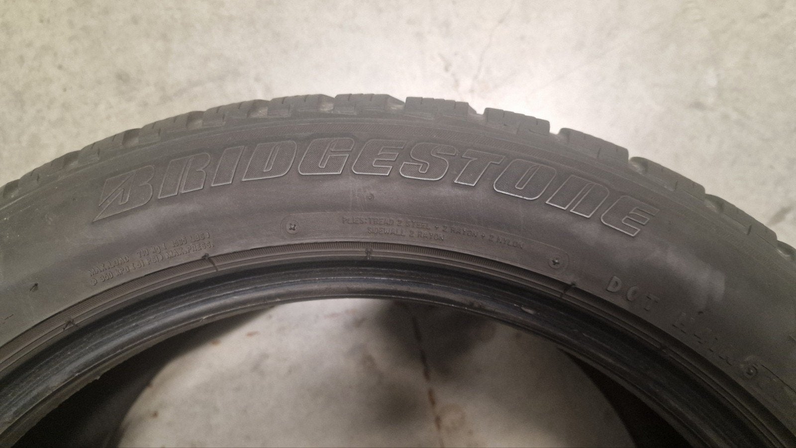 4 pneus neige bridgestone 245/45 R18 96V, Autos : Pièces & Accessoires, Enlèvement, Pneu(s)