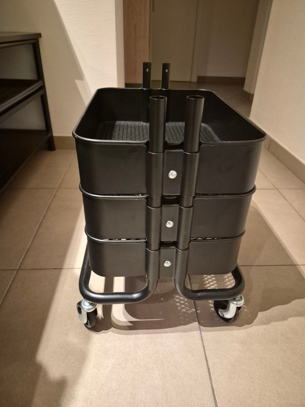 Ikea RÅSKOG trolley, zwart., Maison & Meubles, Enlèvement, Comme neuf, Rectangulaire, Métal