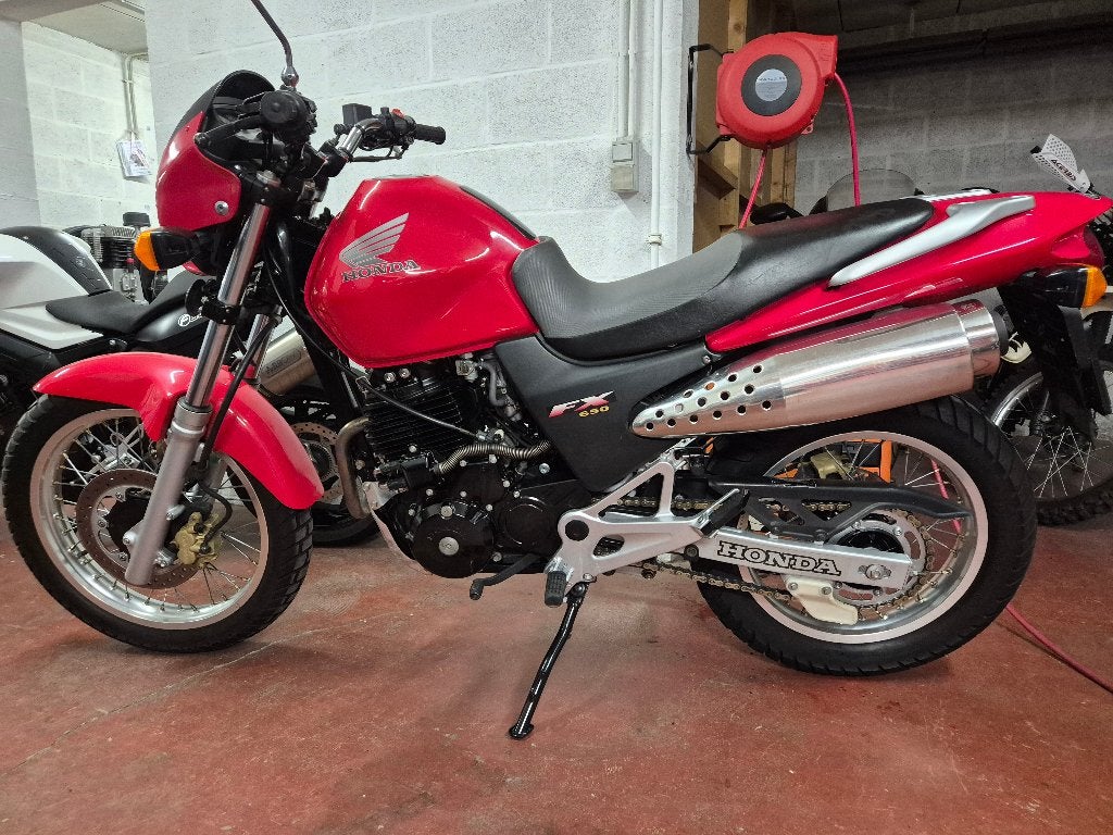 HONDA 650 VIGOR, Motos, Occasion, Particulier, 650 cm³, 12 à 35 kW