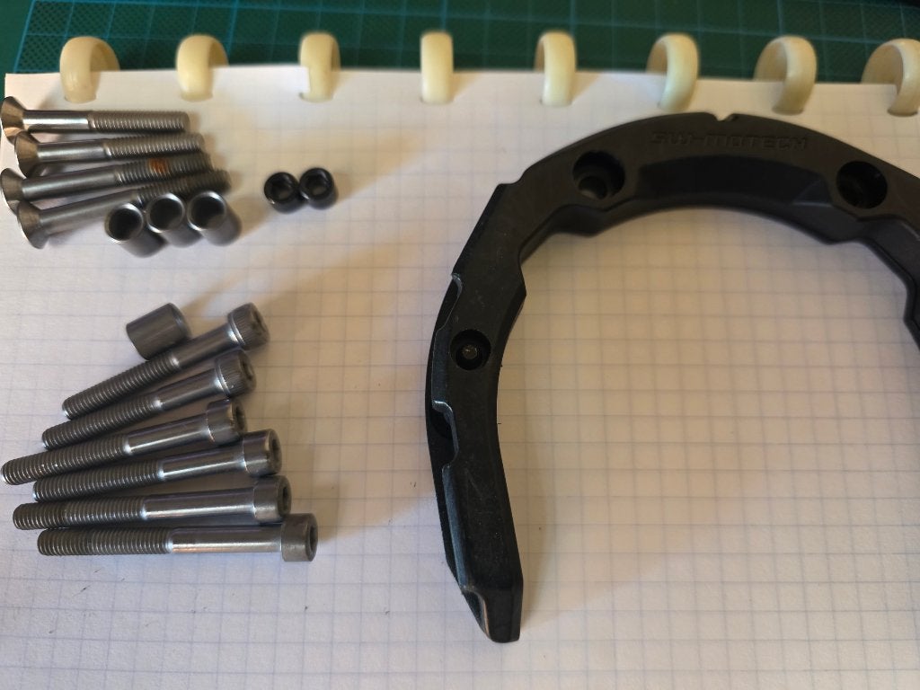 Anneau de réservoir SW Motech PRO pour BMW F900XR 2023-..., Motos, Enlèvement, Utilisé
