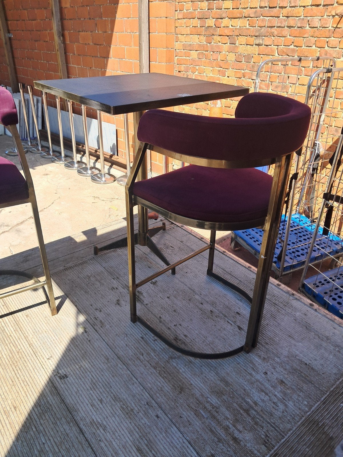 Hooge tafels met stoelen, Huis en Inrichting, Ophalen