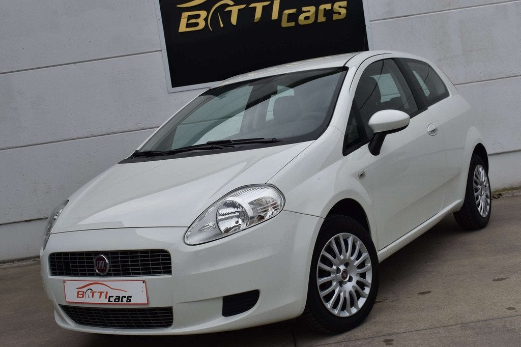 Fiat Punto 1.2i* Radio/CD* Airco* (bj 2009), Auto's, Voorwielaandrijving, Stof, 4 cilinders, 48 kW