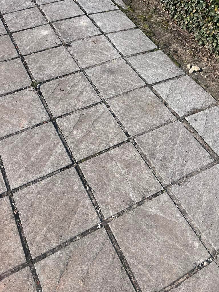 Gratis uit te breken tegels, Tuin en Terras, Ophalen, Gebruikt