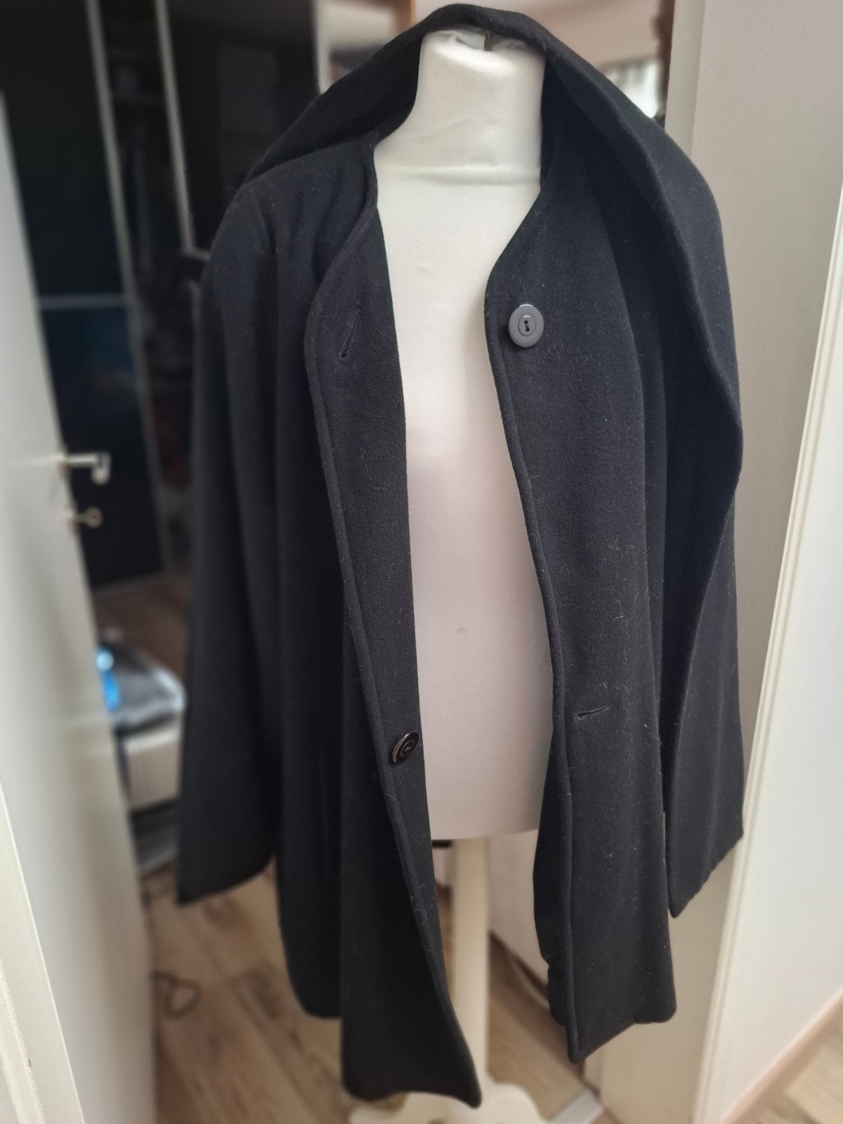 zwarte warme wollen jas met ingebouwde sjaal, Kleding | Dames, Ophalen of Verzenden