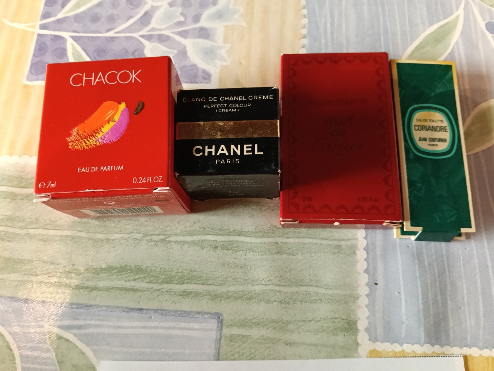 Mini-parfums, Enlèvement ou Envoi