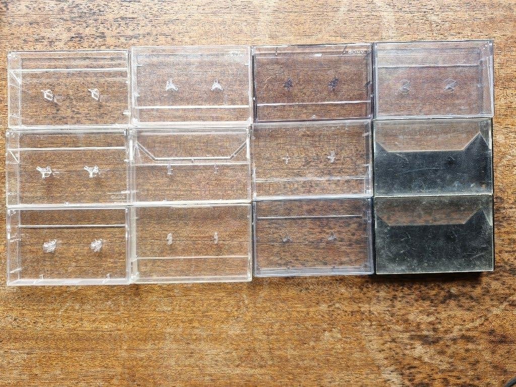 étuis à cassettes, CD & DVD, Enlèvement ou Envoi, 26 cassettes audio ou plus, Originale, Avec boîte de rangement, étagère ou coffret