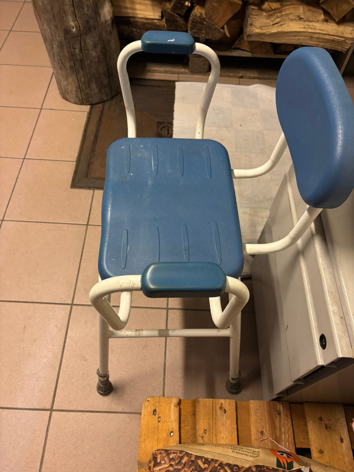 2. Chaises médicale, Enlèvement ou Envoi, Comme neuf