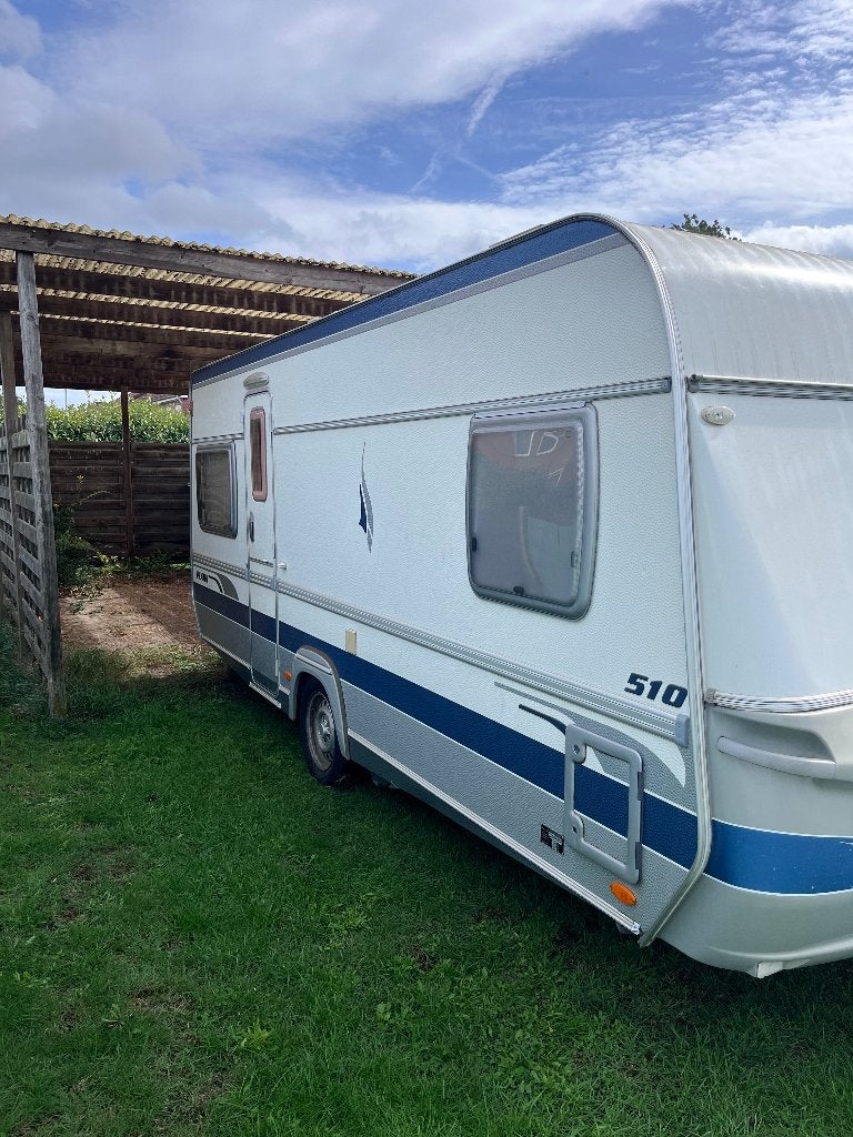 Caravan fendt platin 510, Rondzit, Vast bed, Serviceluik, Particulier