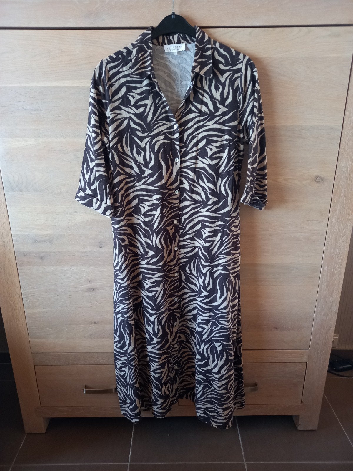 Lange jurk, Kleding | Dames, Jurken, Bruin, Lola & Liza, Gedragen, Onder de knie