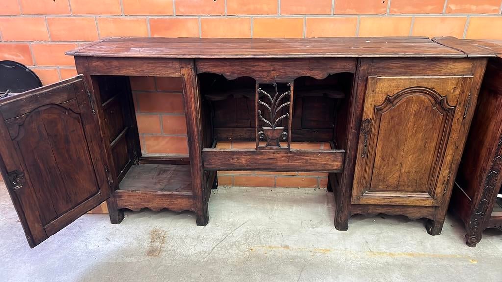 Buffet ancien provencale, Enlèvement, Utilisé