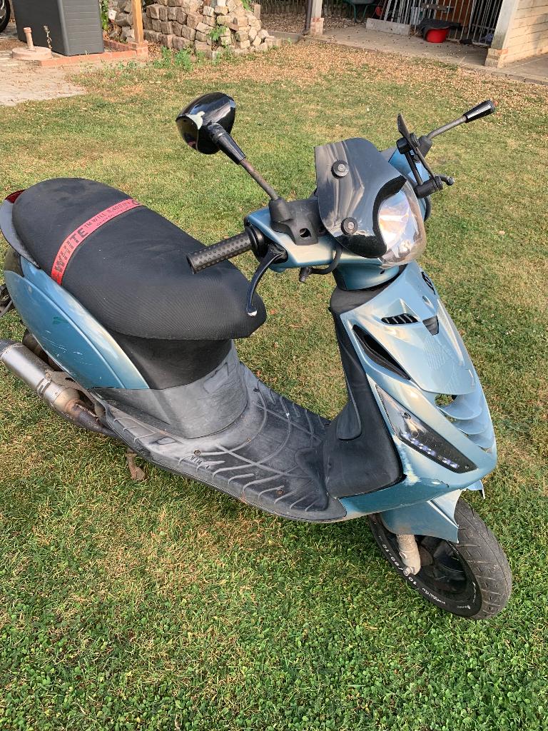Piaggio zipp ongeval, Fietsen en Brommers, Brommers | Overige merken, Ophalen, Gebruikt, Klasse A (25 km/u)