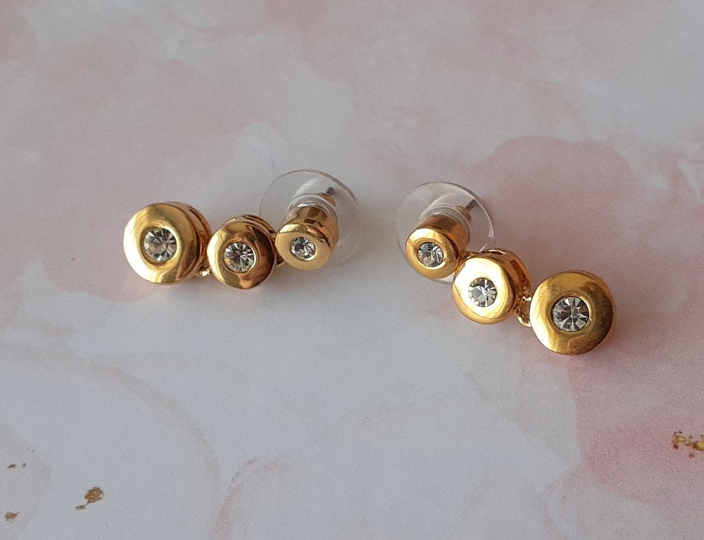 oorstekers goud met witte diamantjes, Handtassen en Accessoires, Oorbellen, Overige materialen, Nieuw, Ophalen of Verzenden, Knopjes of Stekers