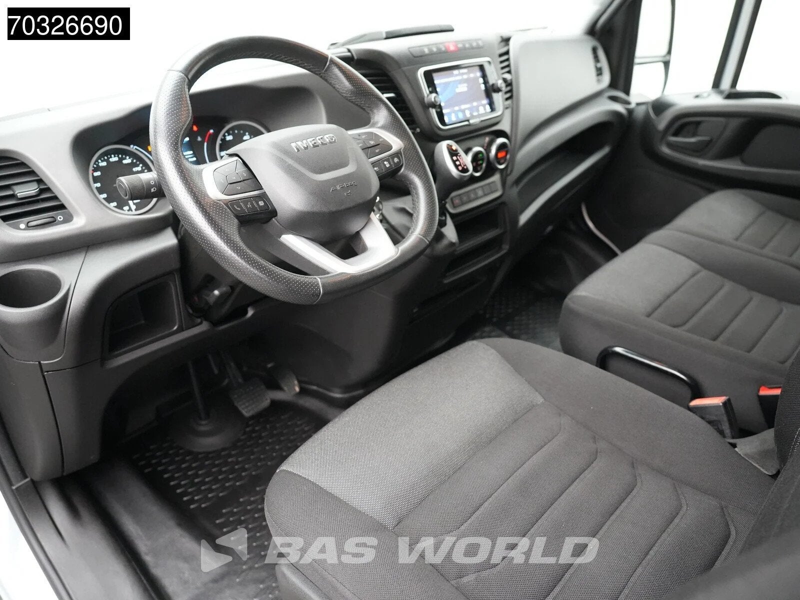 Iveco Daily 35S16 Automaat L2H2 ACC LED Navi Airco Camera Pa, Auto's, Automaat, Stof, Gebruikt, Euro 6
