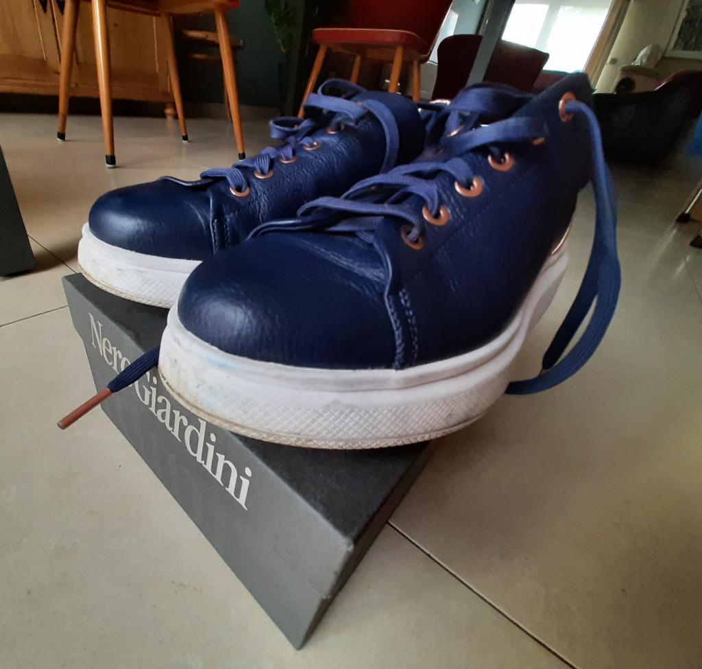Te koop: Mooi paar blauwe sneakers "Ted Baker, London", 40., Ophalen, Blauw, Sneakers, "Ted Baker, London"