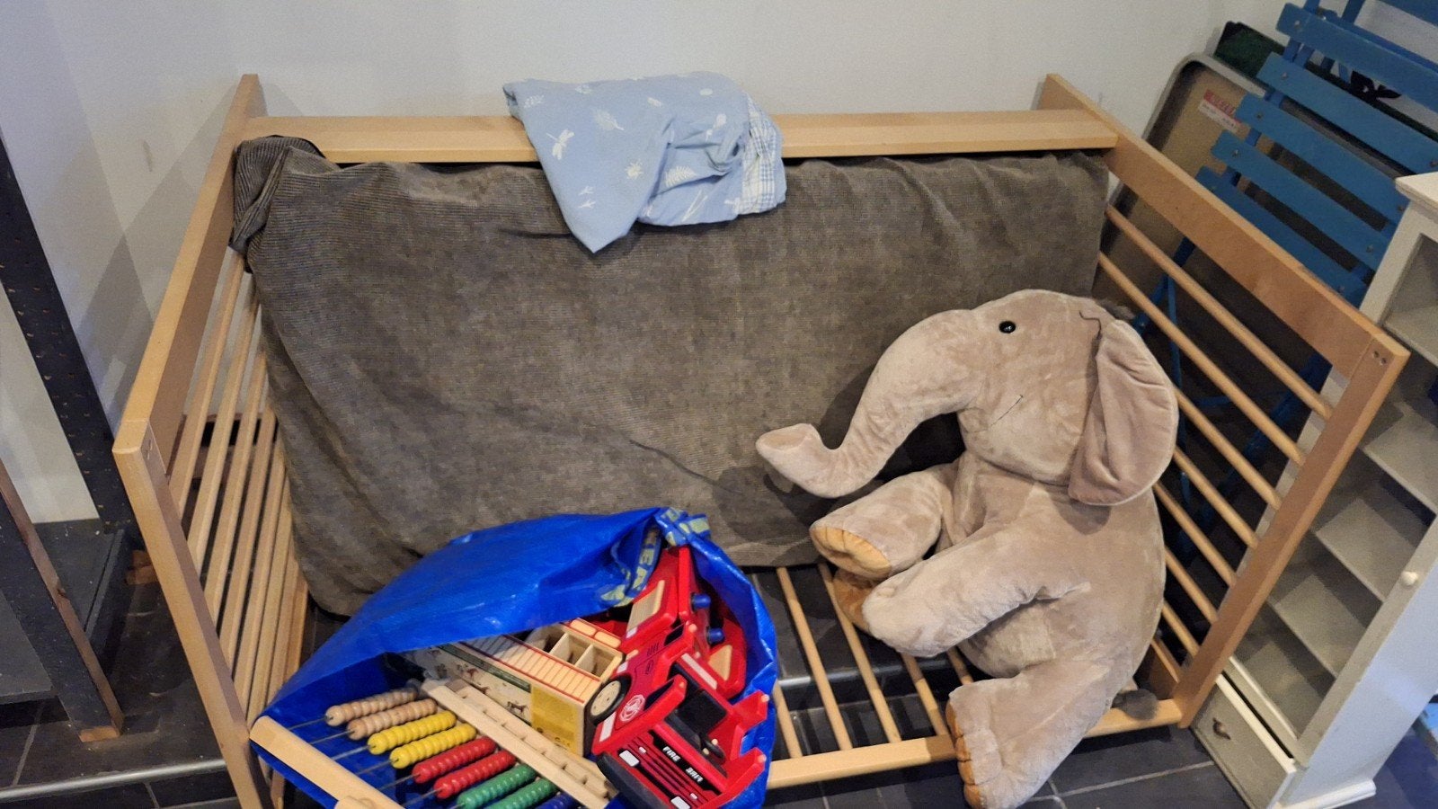 Lit enfant jouets peluche géante, Enlèvement, Comme neuf
