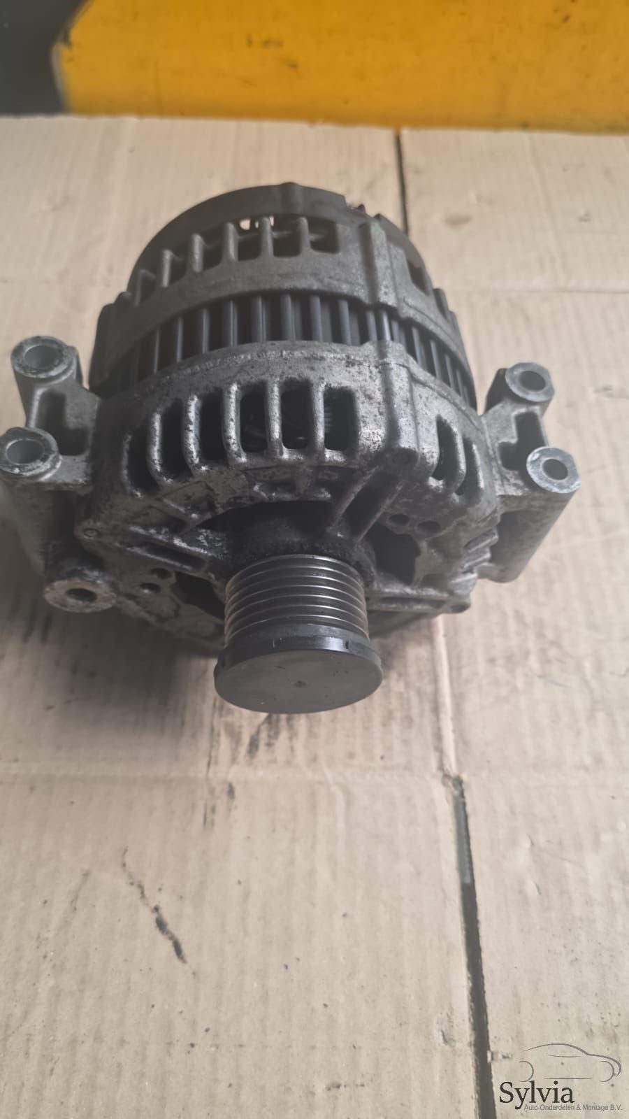 Dynamo 180AH N54 BMW 1 / 3 / 5 serie E88 E82 E90 E91 E92 E93, -, Utilisé, -, -