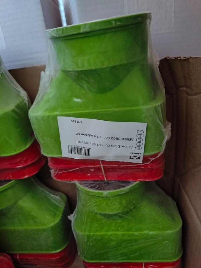 4 sets Ubbink AE55sc Dbox connectie adapter set, Doe-het-zelf en Bouw, Ventilatie en Afzuiging, Ophalen, Nieuw, Ventilator en Afzuiger