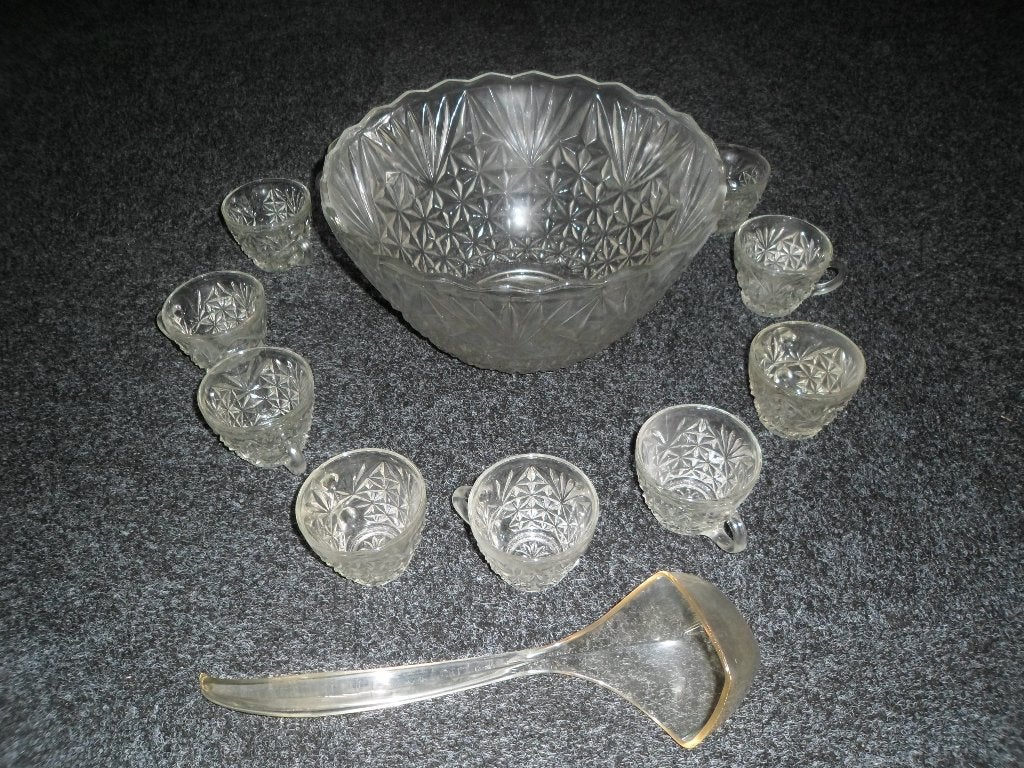 Glazen kristallen bowl met 12 glazen, Enlèvement, Utilisé