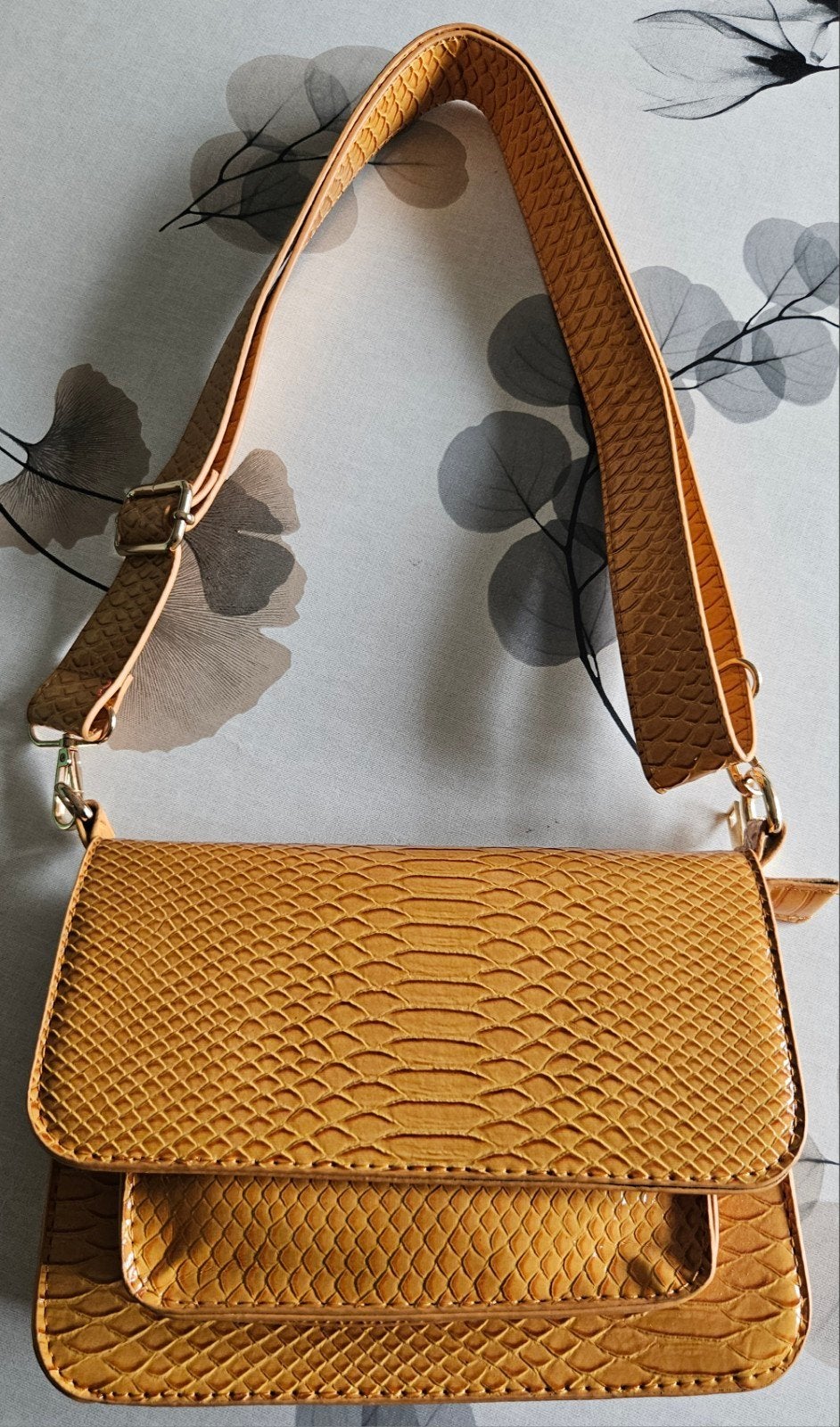 Sac à bandoulière Croco Print couleur ocre NOUVEAU, Enlèvement ou Envoi, Orange, Sac à main