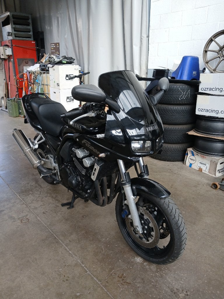 Yamaha Fazer FZS 600, Enlèvement