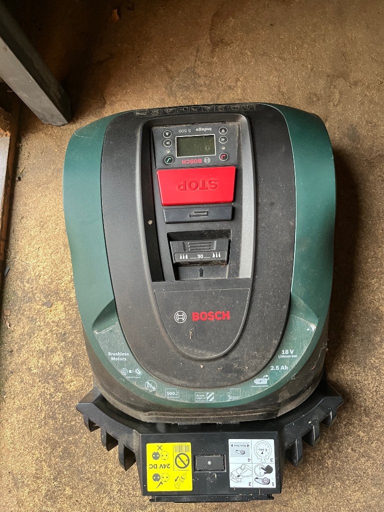 Bosch robotmaaier, Tuin en Terras, Ophalen, Gebruikt, 20 tot 25 cm, Bosch