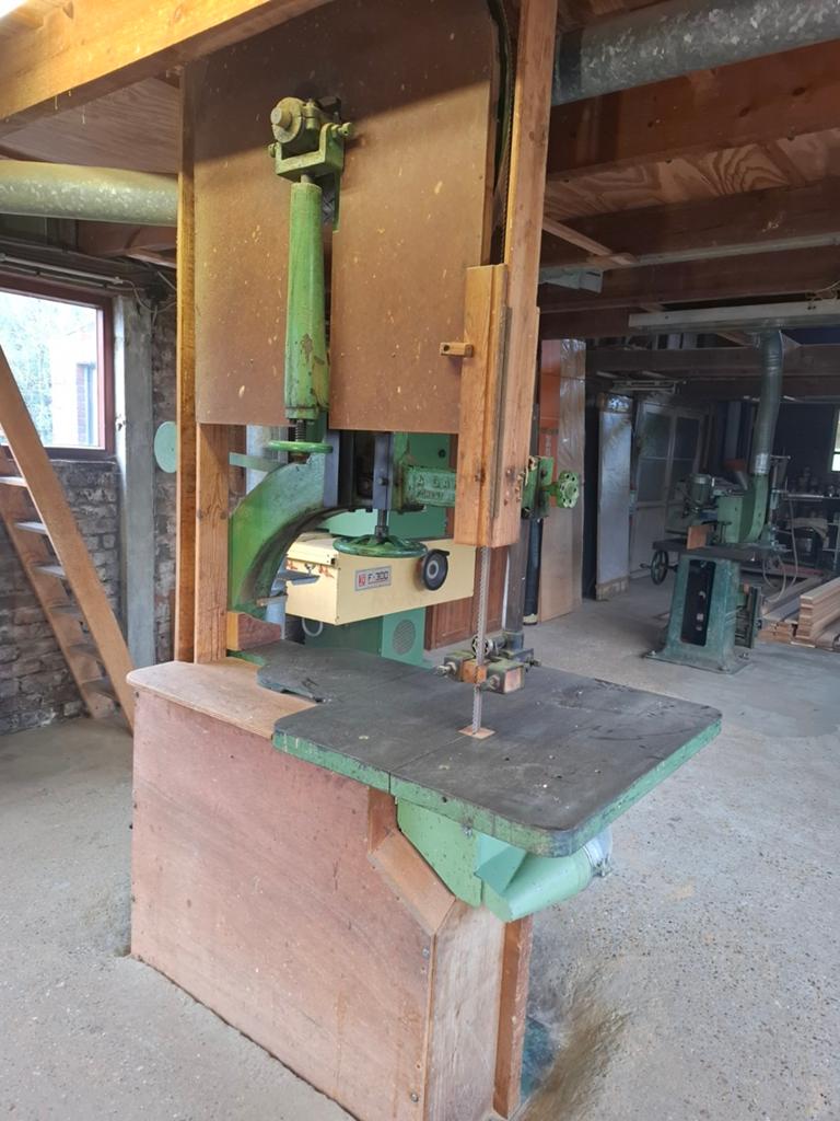 Lintzaagmachine A. Gordon afm blad 90x85, zaaghoogte 30cm, Doe-het-zelf en Bouw, Gereedschap | Zaagmachines, Ophalen