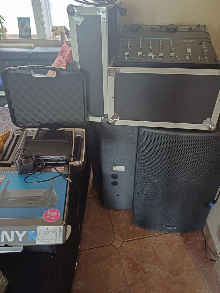 Muziekinstallatie, Ophalen, Zo goed als nieuw