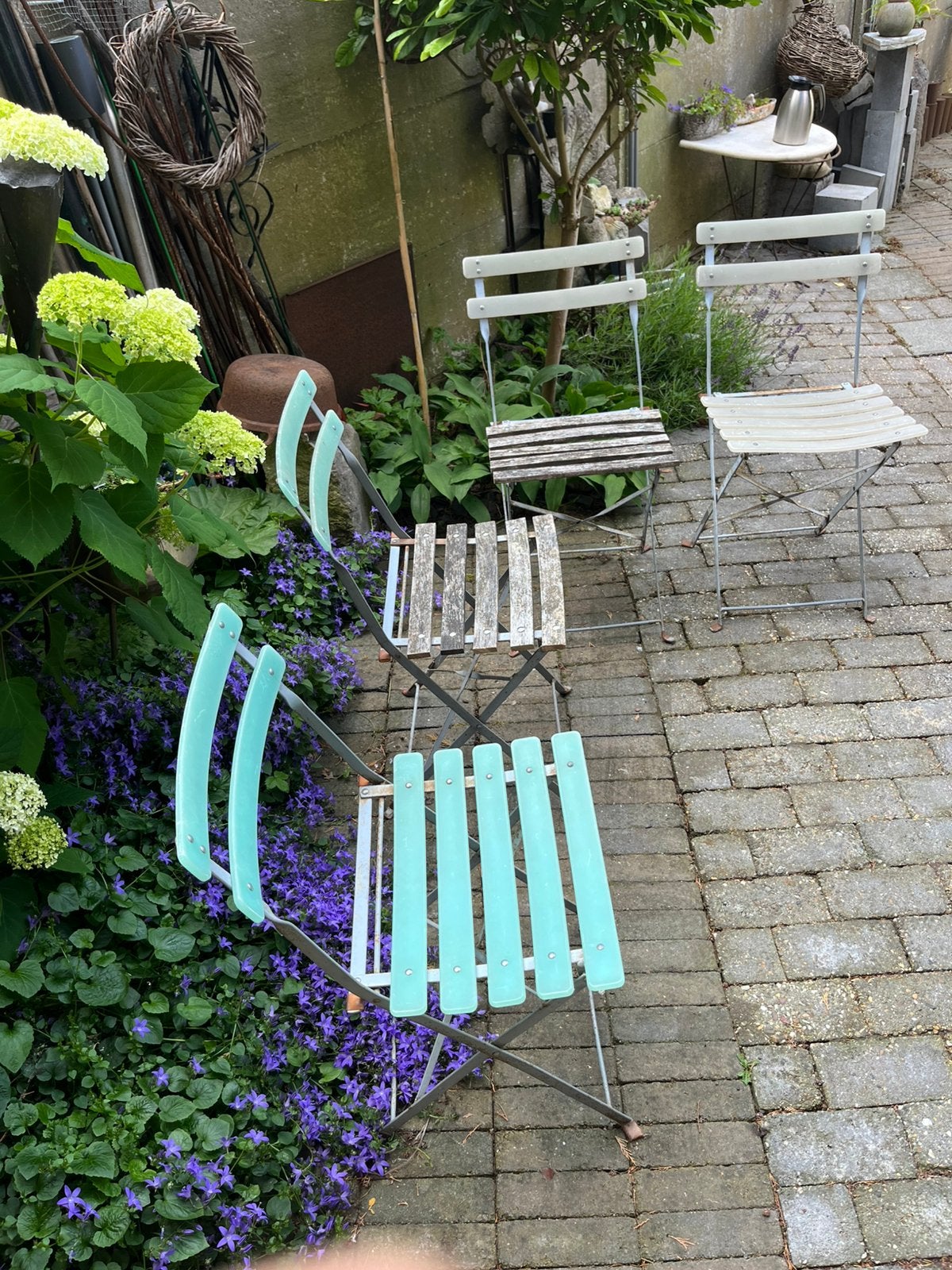 4 belles chaises de café, Enlèvement, Comme neuf, Plastique