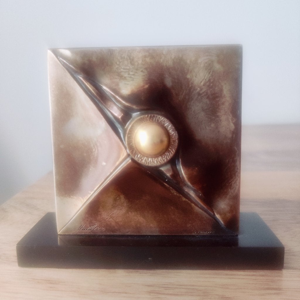 Sculpture de table en bronze, Enlèvement, Bronze