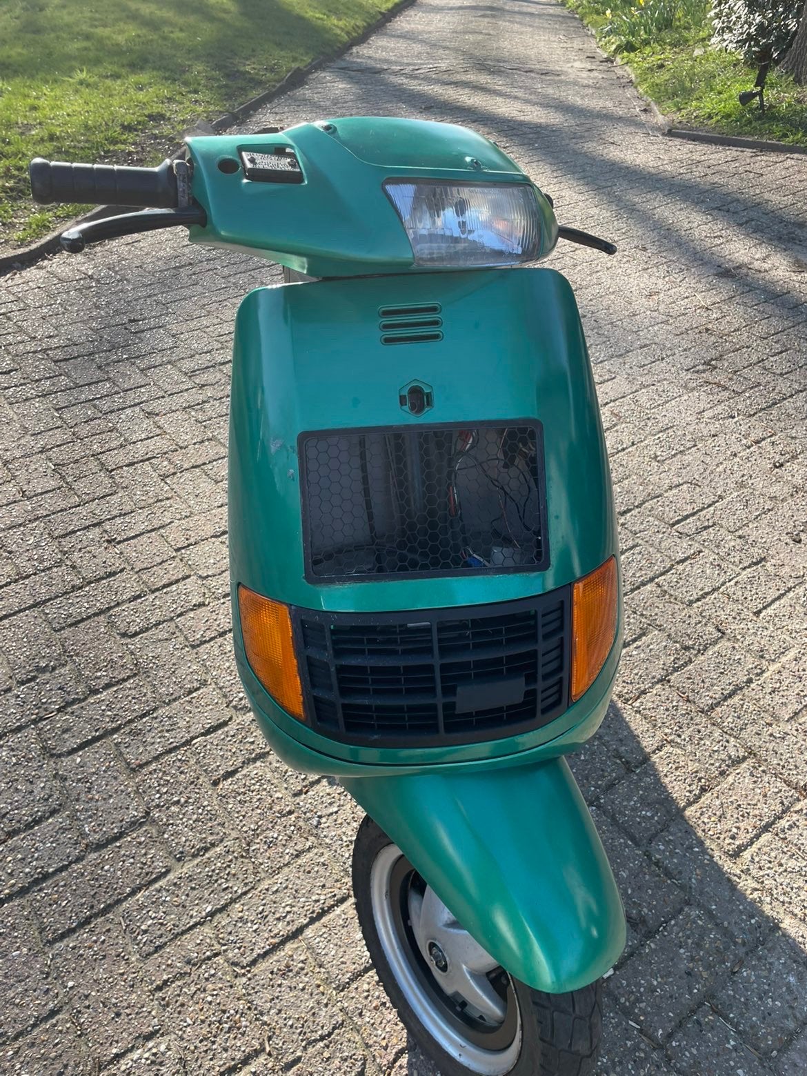 Gril voor piaggio quartz/skr, Enlèvement ou Envoi, Comme neuf