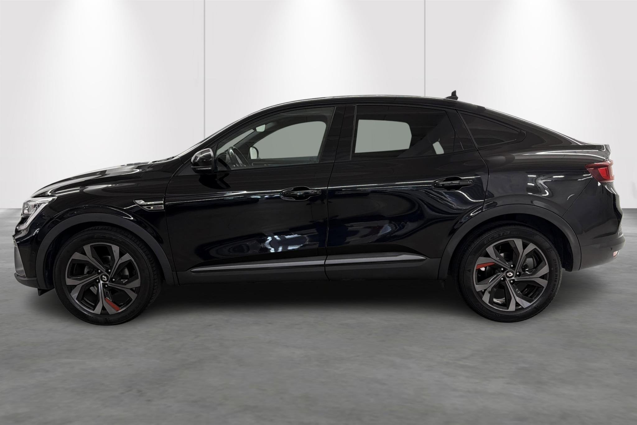 Renault Arkana TCe MHEV 140 EDC R.S.Line, Auto's, Arkana, Stof, Gebruikt, 4 cilinders