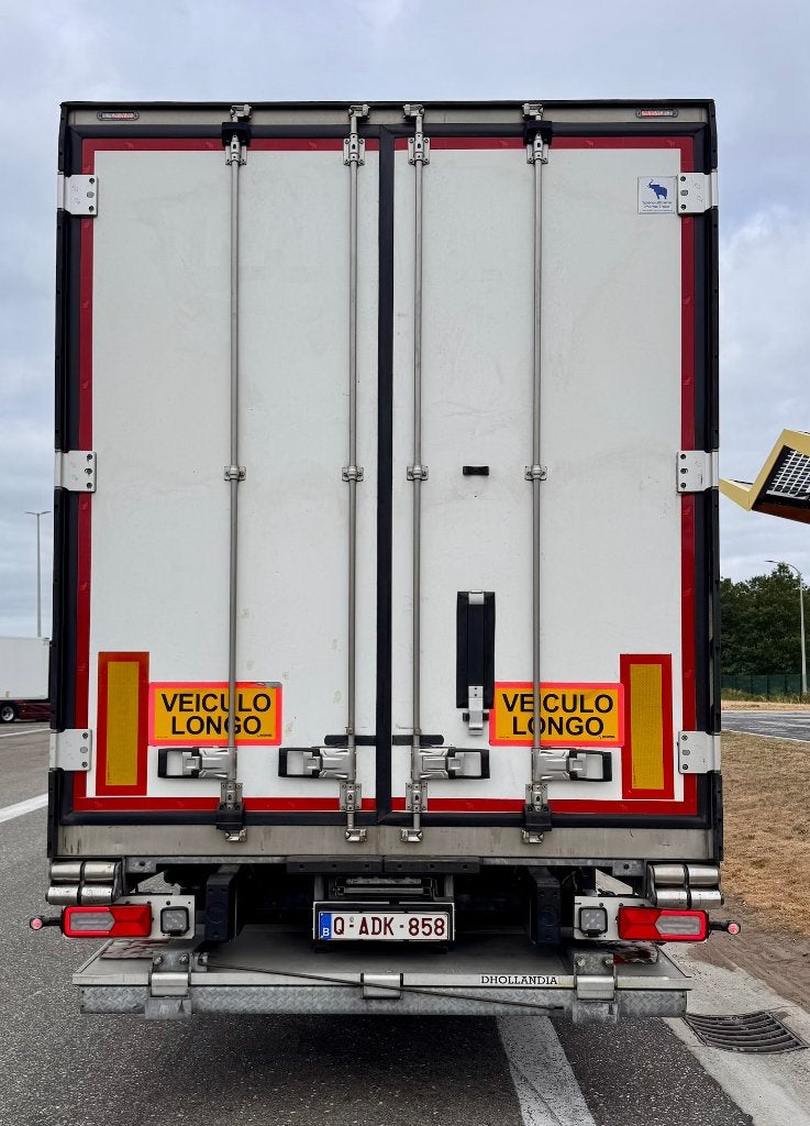 TE HUUR – Schmitz Cargobull bi-temp koeltrailer met laadbrug, Wit, Bedrijf, Diesel, Aanhangers en Opleggers