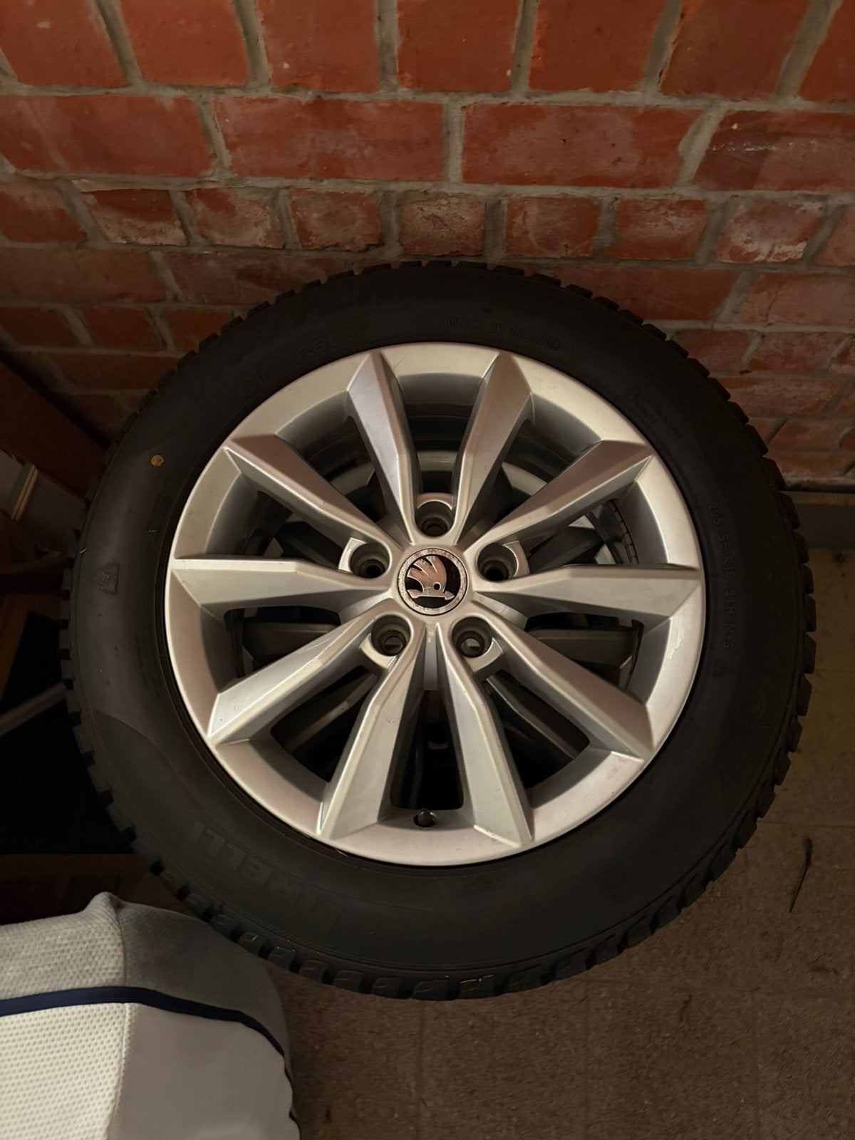 Originele Skoda Octavia velgen - 16 inch - met winterbanden, Auto-onderdelen, Ophalen, Gebruikt, 16 inch, Banden en Velgen