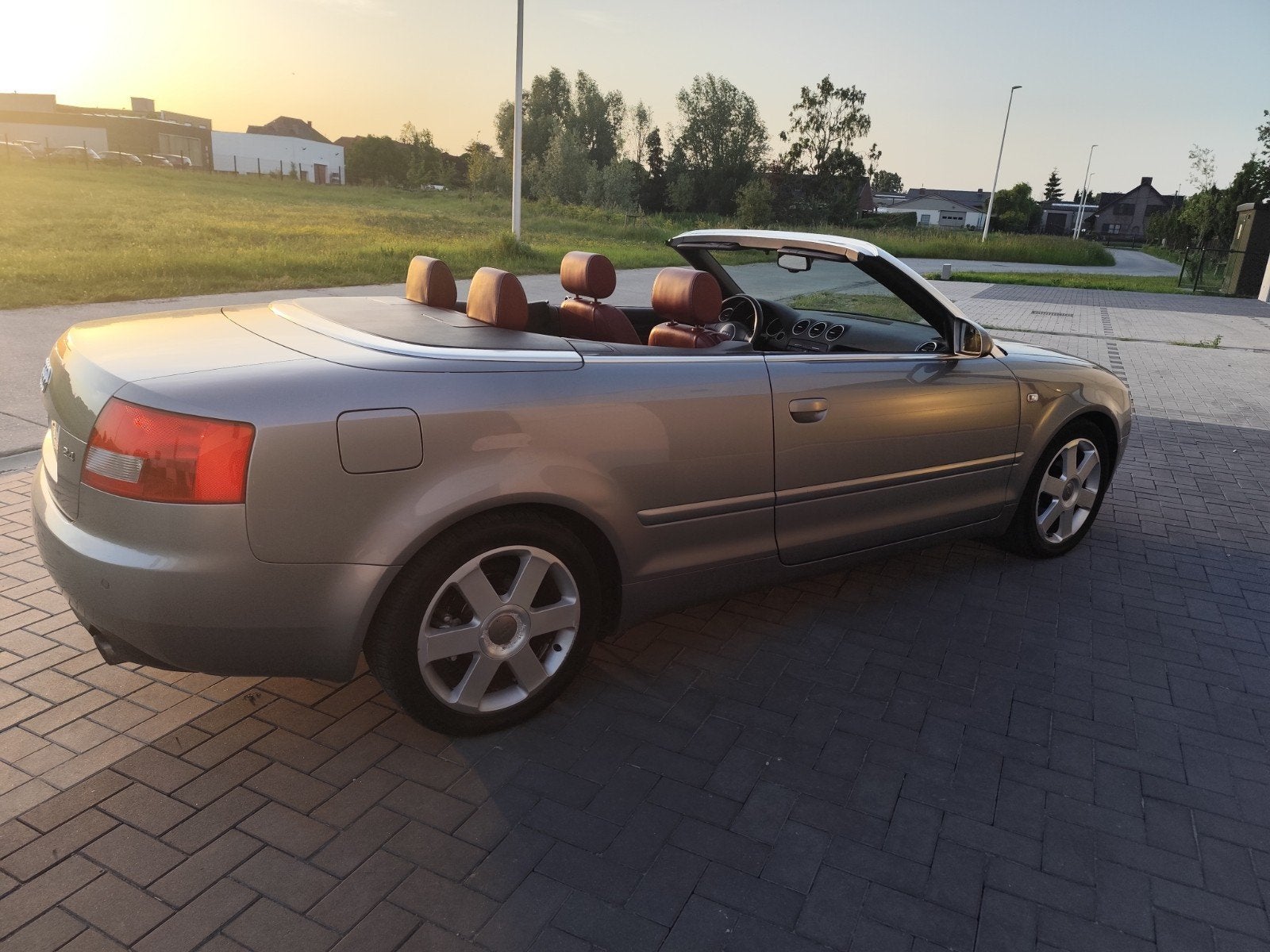 Prachtige Audi A4 cabrio 2.4 V6 gekeurd automaat, Auto's, Automaat, Cabriolet, A4, Zetelverwarming