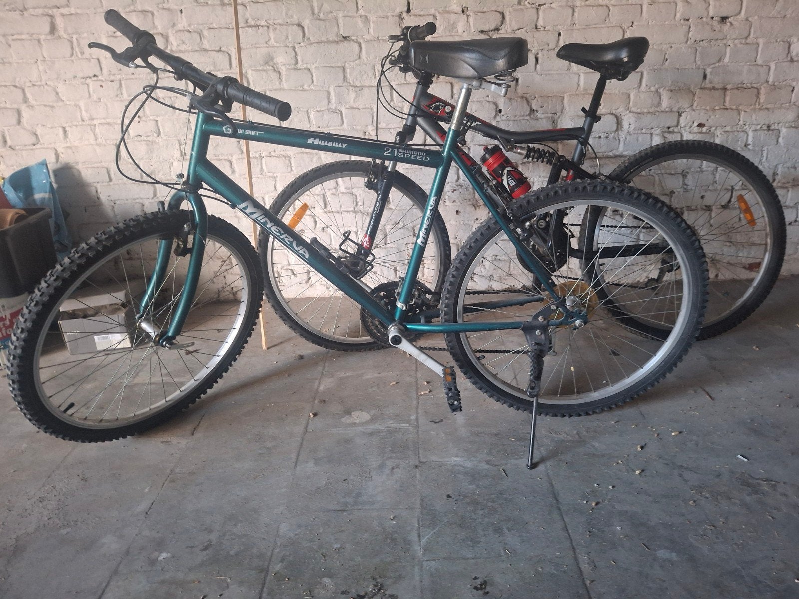1 Rockrider-mountainbike gekocht + 1 gratis mountainbike, Velgrem, Zo goed als nieuw, Meer dan 20 versnellingen, Ophalen