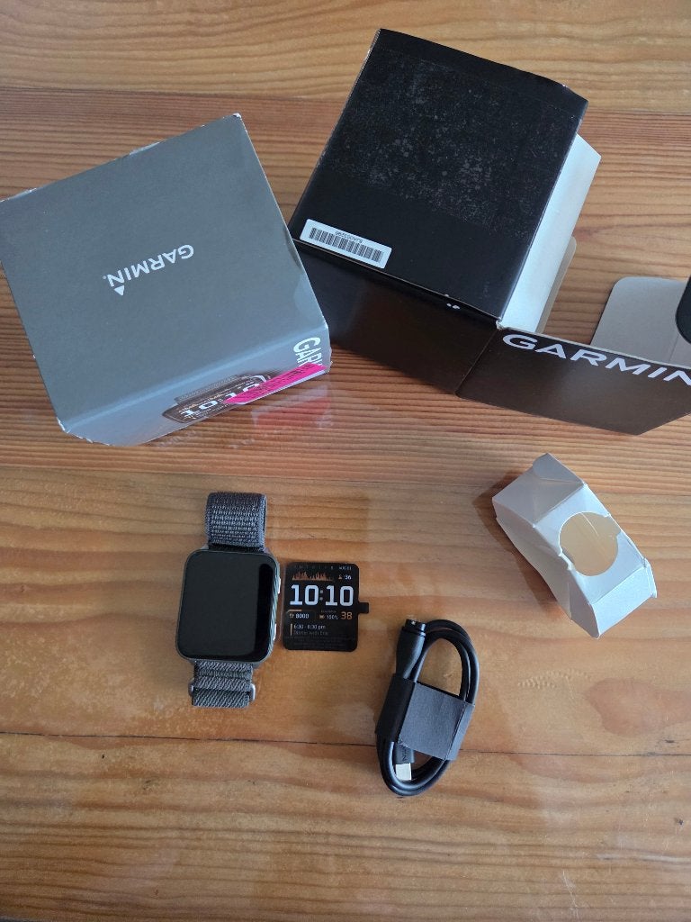 Garmin Venu X1, Bijoux, Sacs & Beauté, Montres connectées, Comme neuf, Noir, Distance, Bandage calorique, État, GPS, Battement de coeur