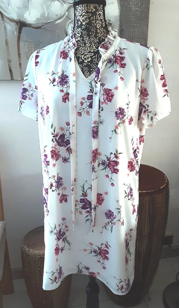 Robe d'été blanche à imprimé floral, collection petite 42, Enlèvement ou Envoi, Fashion Union Petite, Au-dessus du genou, Blanc