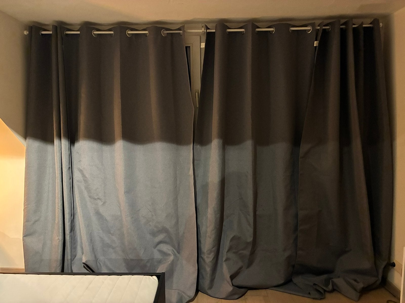 4 rideaux gris occultants, Enlèvement, Comme neuf, Gris