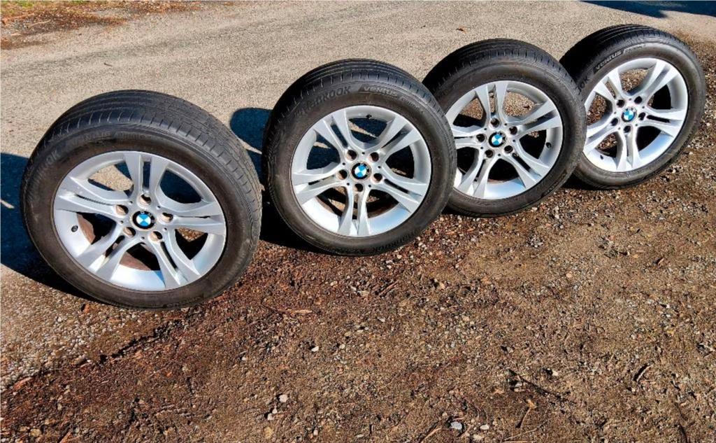 Jantes originales BMW avec des pneus été 205/55-16, Pneus et Jantes, 16 pouces, Pneus été, 205 mm