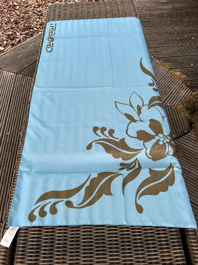HANDDOEK TRIBORD DECATHLON MICROVEZEL 128 CM X 60 CM, Ophalen of Verzenden, Nieuw, Handdoek