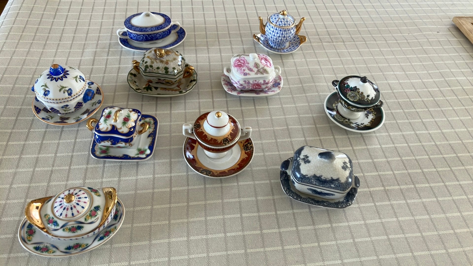 10 ensembles pour maison de poupée, Enlèvement, Comme neuf, Maison de poupées